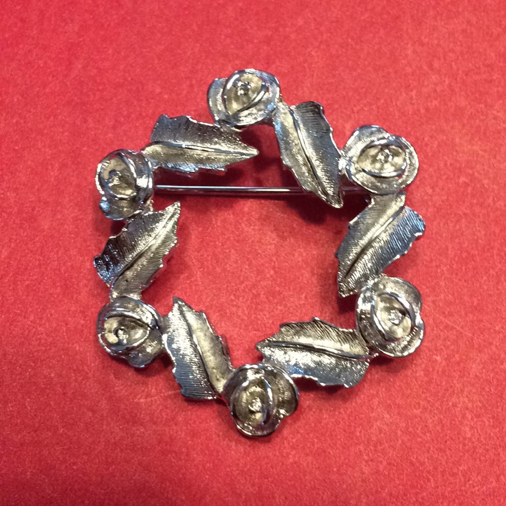 Sarah Coventry brooch